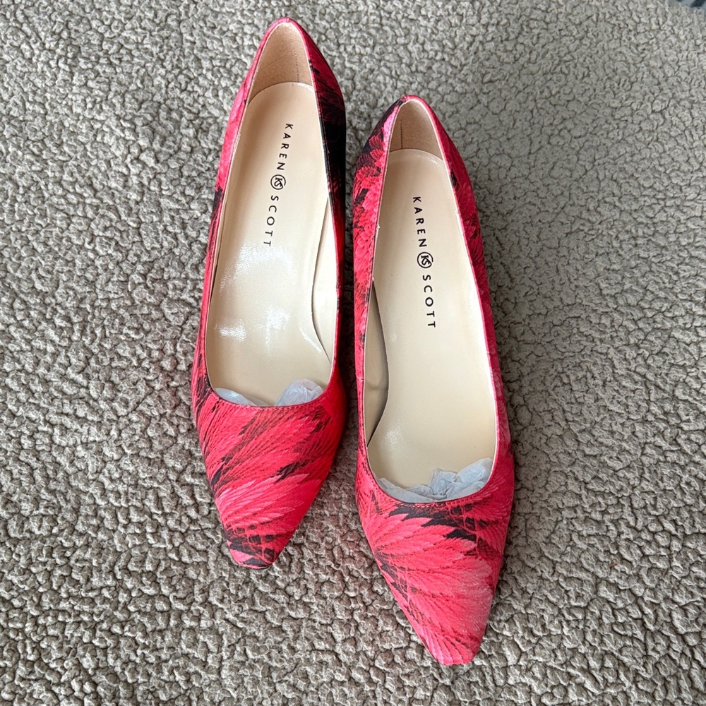 Scott Vibrant Red and Black Patterned Heels